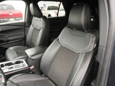 Used 2022 Ford Explorer ST image 10