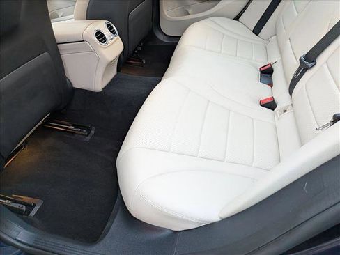 Used 2020 Mercedes-Benz C 300 4MATIC Sedan image 17