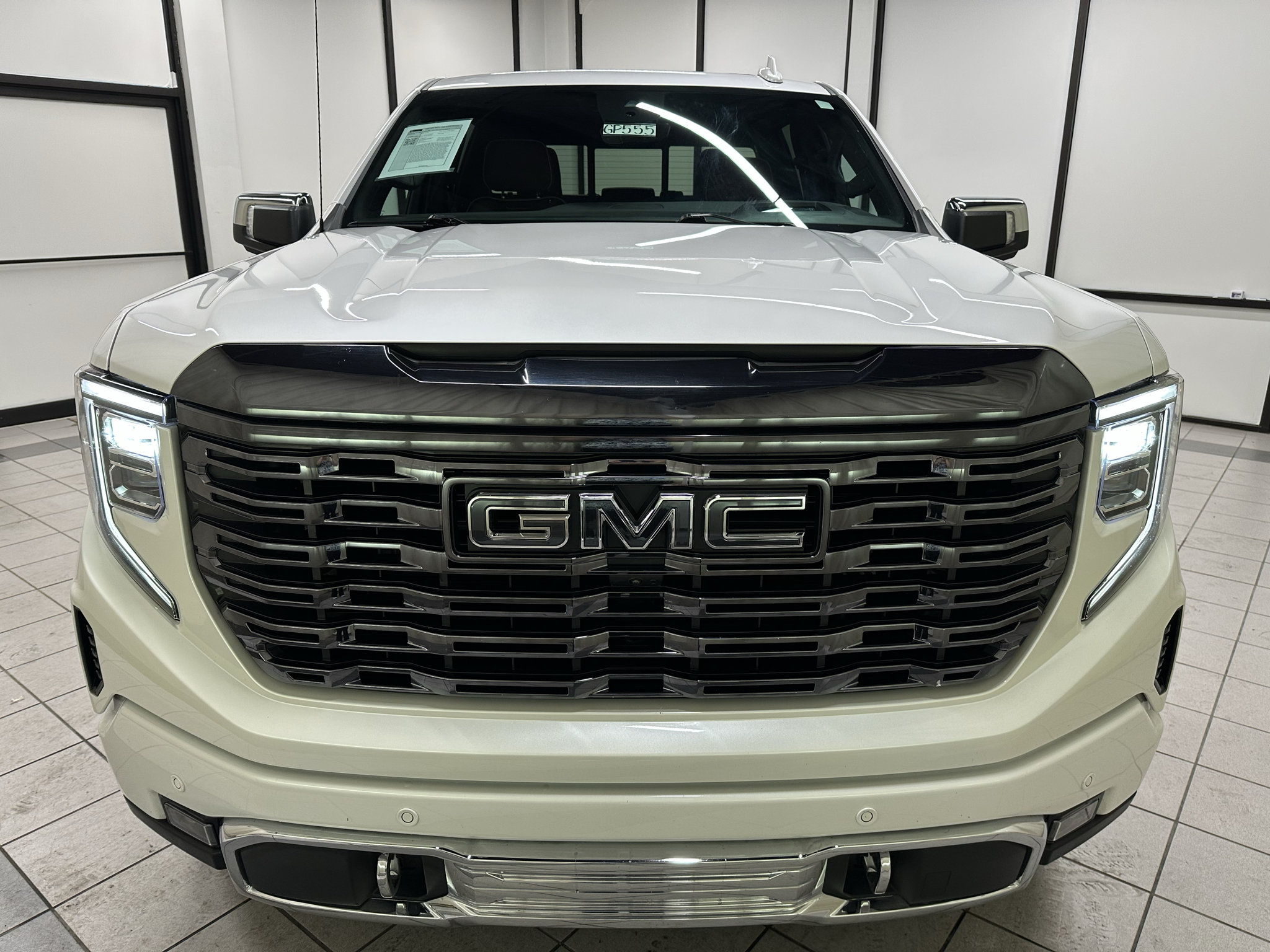 Certified 2024 GMC Sierra 1500 Denali Ultimate AWD/4WD image 13