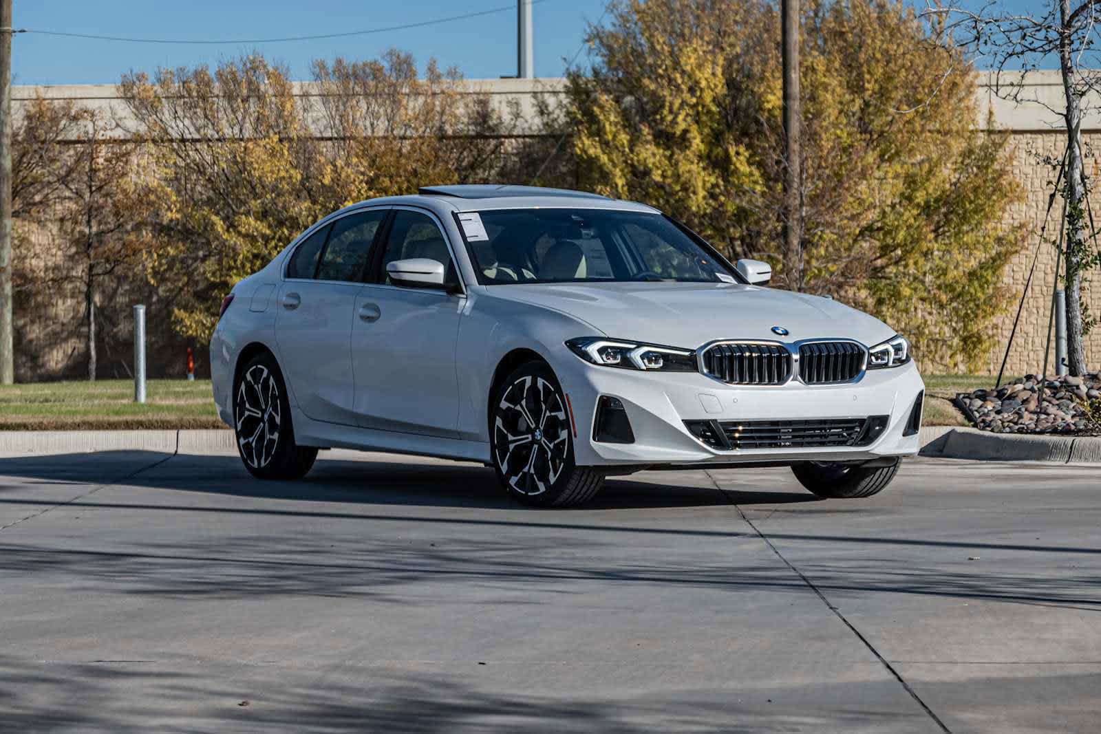 Used 2026 BMW 330i Sedan w/ Premium Package RWD image 1