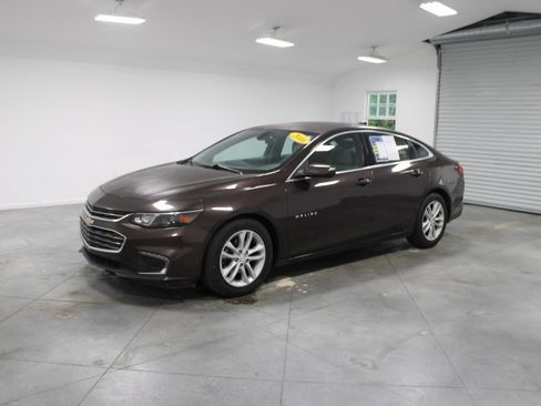 Used 2016 Chevrolet Malibu LT FWD image 4