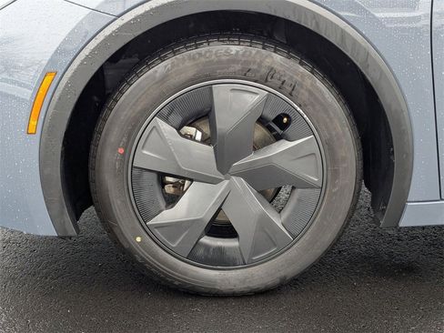 Used 2025 Toyota Prius LE image 11