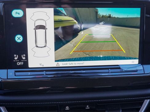 New 2026 Volkswagen Atlas SE image 11