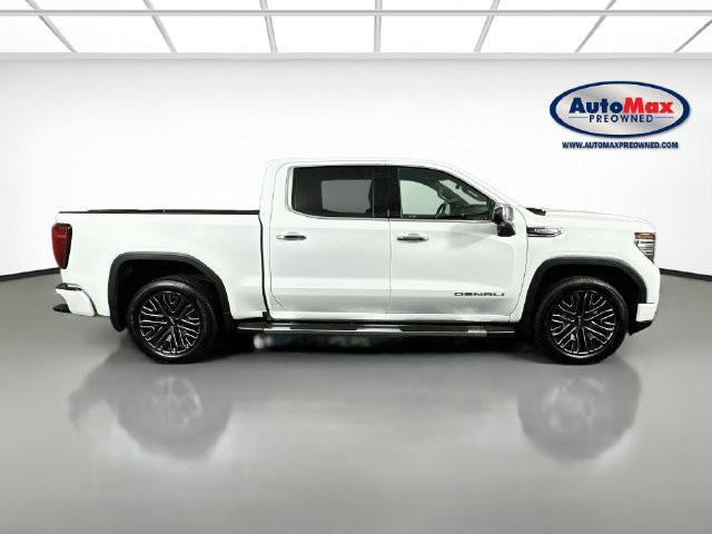 Used 2023 GMC Sierra 1500 Denali w/ Technology Package AWD/4WD image 10