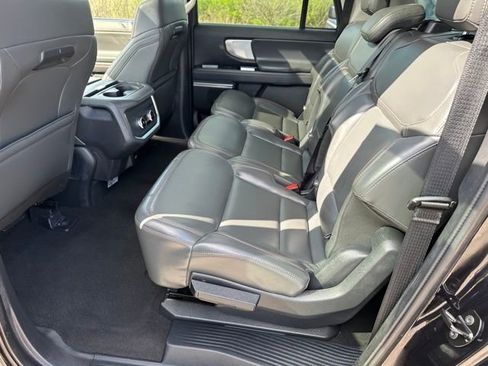 Used 2025 Ford Expedition Max Active AWD/4WD image 17