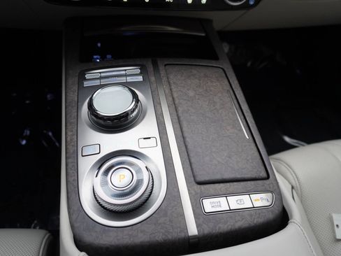 Used 2023 Genesis G80 image 20