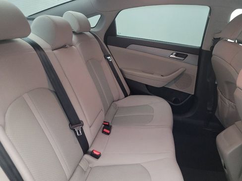 Used 2017 Hyundai Sonata SE image 19