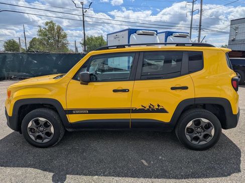 Used 2017 Jeep Renegade Sport w/ Power & Air Group AWD/4WD image 4