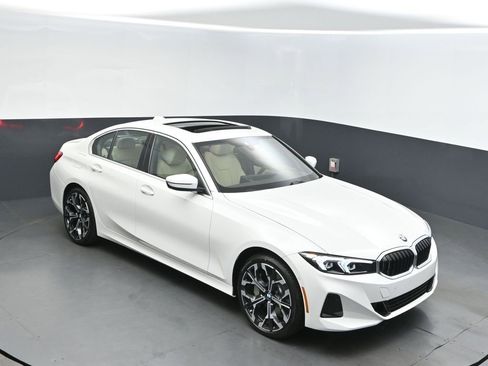 New 2026 BMW 330i Sedan w/ Convenience Package image 36