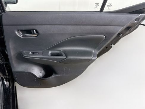 Used 2020 Nissan Versa SV FWD image 27