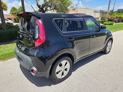 Used 2015 Kia Soul FWD image 8