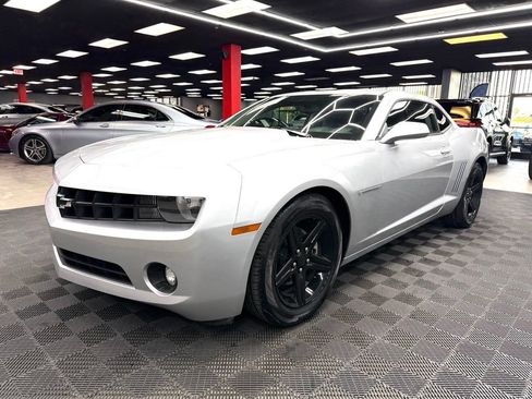 Used 2011 Chevrolet Camaro LT RWD image 7