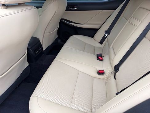 Used 2014 Lexus IS 250 w/ Navigation Package RWD image 13