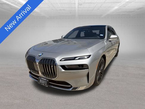 Used 2024 BMW i7 eDrive50 RWD image 1