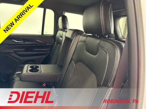 Certified 2023 Jeep Grand Cherokee Altitude AWD/4WD image 17