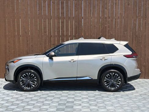 Used 2026 Nissan Rogue Platinum w/ Platinum Premium Package AWD/4WD image 15