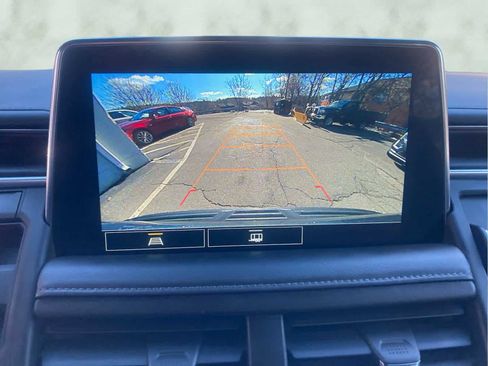 Used 2021 Chevrolet Suburban Z71 image 25