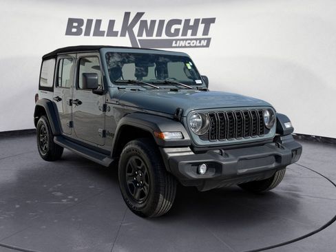 Used 2024 Jeep Wrangler Sport image 7