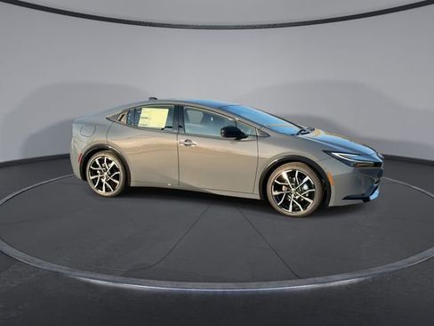 New 2026 Toyota Prius Plug-In Hybrid image 3