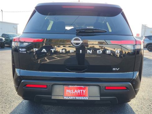 Certified 2022 Nissan Pathfinder SV image 4
