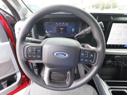 Used 2025 Ford F250 XLT w/ Black Appearance Package AWD/4WD image 19