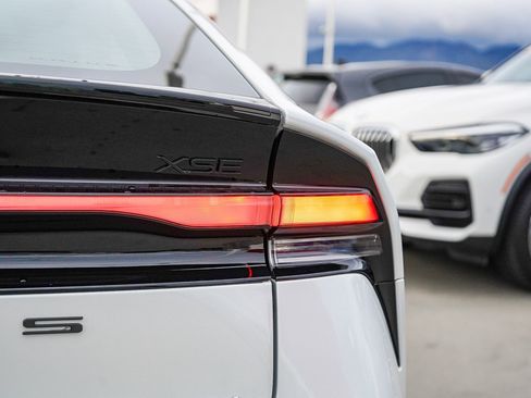 New 2026 Toyota Prius Plug-In Hybrid image 10