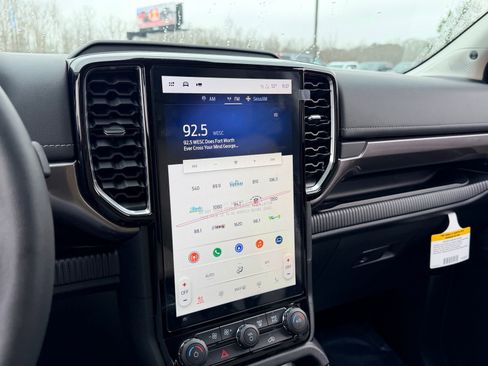 New 2025 Ford Ranger Lariat w/ FX4 Off-Road Package image 23