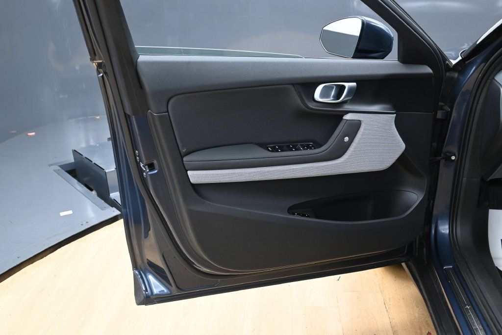 Used 2024 Polestar Polestar 2 AWD/4WD image 29