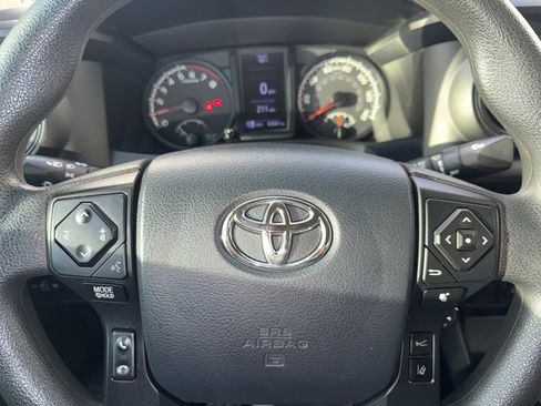 Certified 2020 Toyota Tacoma SR w/ SR Convenience Package image 2