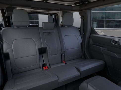 New 2025 Ford Bronco Badlands image 13