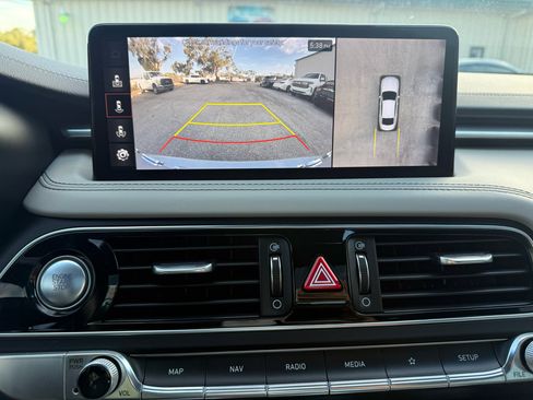 Used 2022 Genesis G70 3.3T image 30