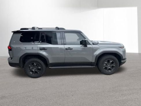 Used 2024 Lexus GX 550 image 11