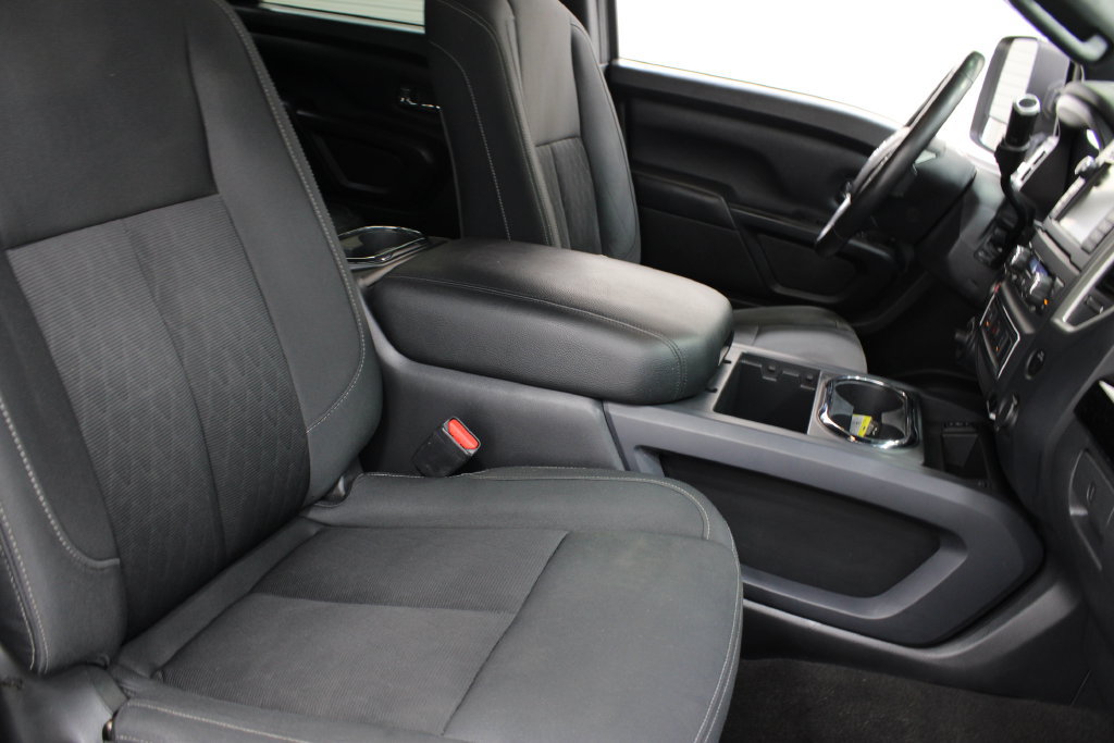 Used 2019 Nissan Titan SV w/ SV Convenience Package AWD/4WD image 24