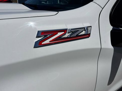 Used 2023 Chevrolet Silverado 1500 Custom Trail Boss AWD/4WD image 7