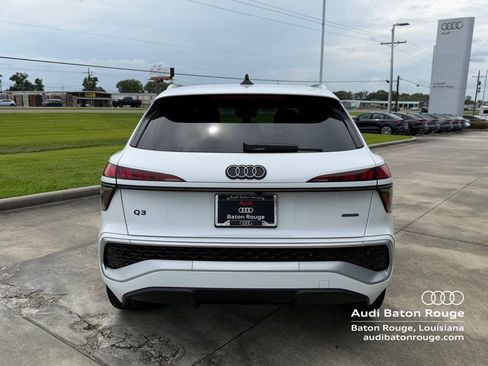 New 2026 Audi Q3 quattro 2.0T AWD/4WD image 4