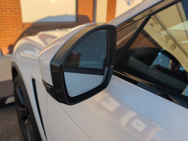 Used 2023 Jaguar F-PACE SVR AWD/4WD image 9