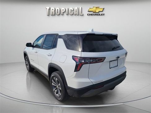 New 2026 Chevrolet Equinox LT image 3