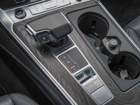 Used 2024 Audi Q8 Premium Plus w/ Premium Plus Package image 50