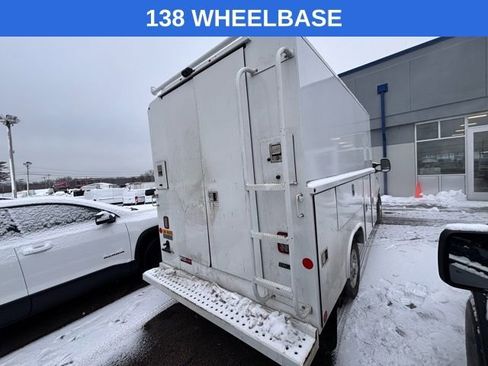 Used 2021 Ford E-350 and Econoline 350 Super Duty w/ Power Windows & Locks Group image 8