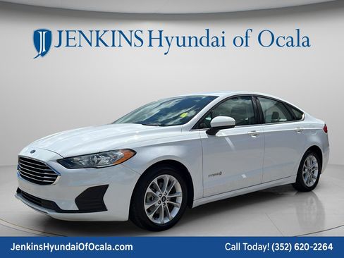 Used 2019 Ford Fusion SE FWD image 7