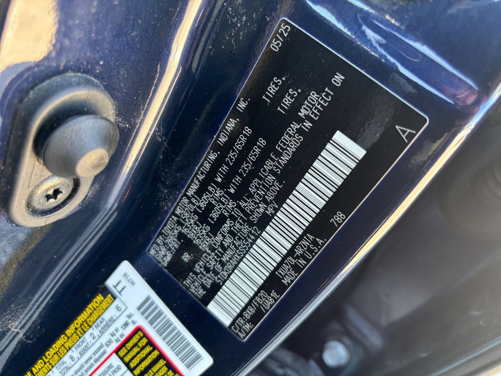 Used 2025 Toyota Highlander LE FWD image 30