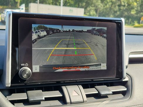 Certified 2025 Toyota RAV4 XLE FWD image 25