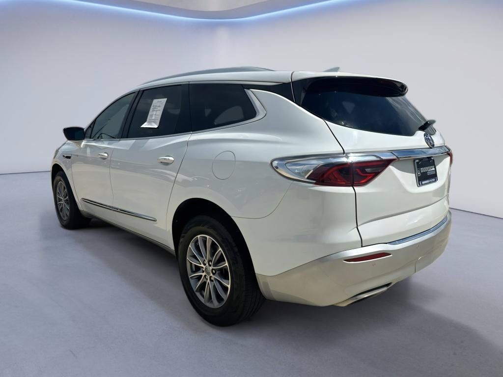 Used 2023 Buick Enclave Essence FWD image 5