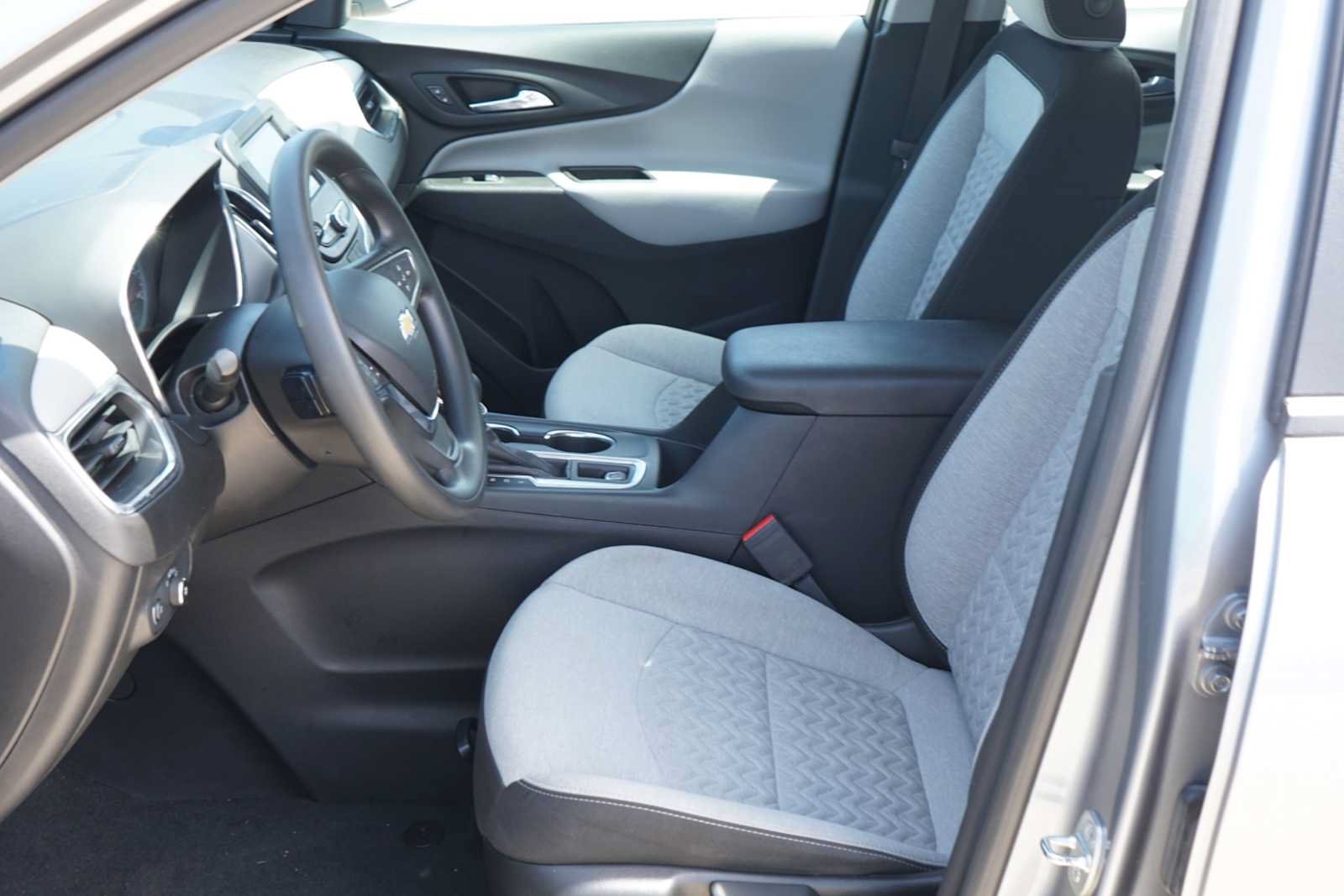 Used 2024 Chevrolet Equinox LS FWD image 9