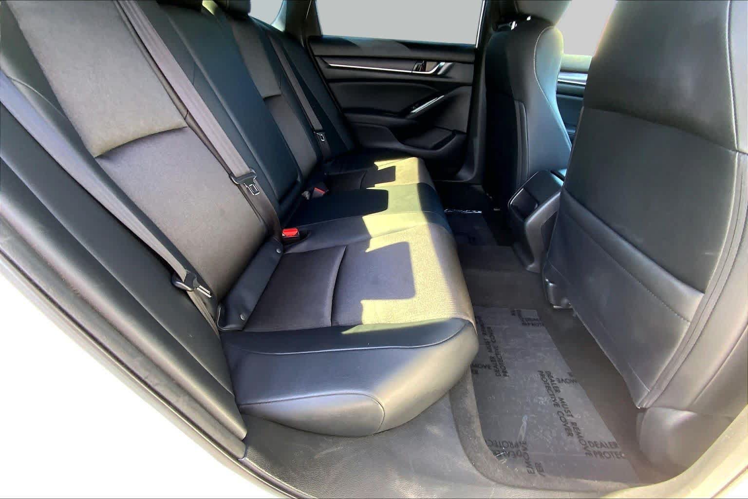 Used 2018 Honda Accord Sport image 19