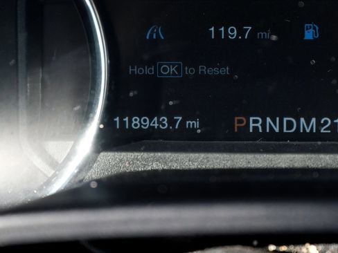 Used 2016 Ford F150 Platinum w/ Equipment Group 701A Luxury image 22