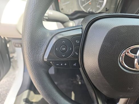 Used 2022 Toyota Corolla LE FWD image 15