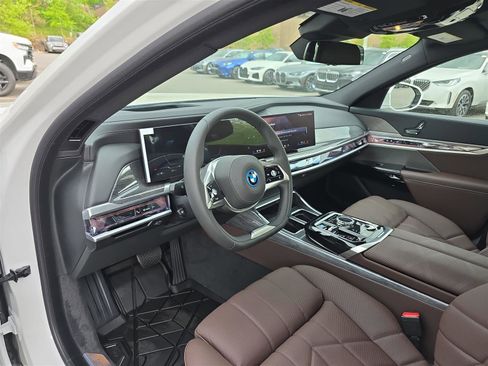 New 2025 BMW i7 eDrive50 image 25