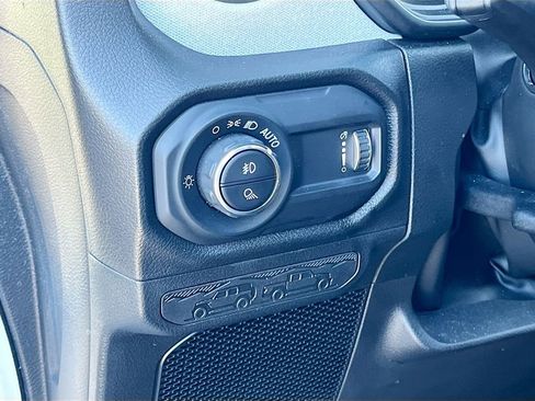 Certified 2024 Jeep Gladiator Sport image 10