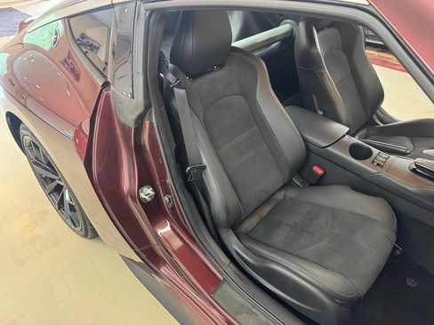 Used 2025 Nissan Z Performance w/ Floor Mat Package RWD image 8